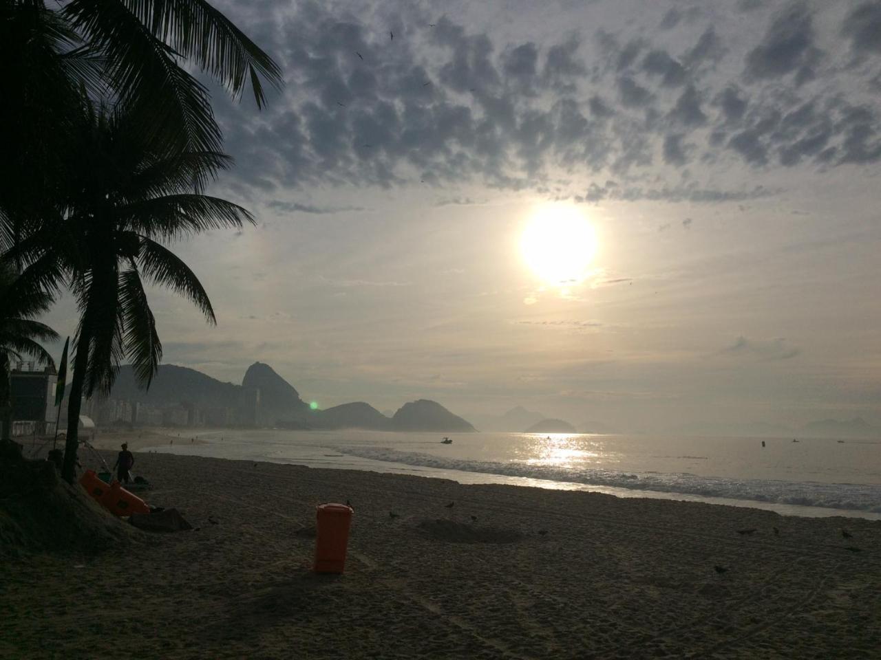 Copa Beach Home - Copacabana Posto 4 Quadra Da Praia Rio de Janeiro Buitenkant foto